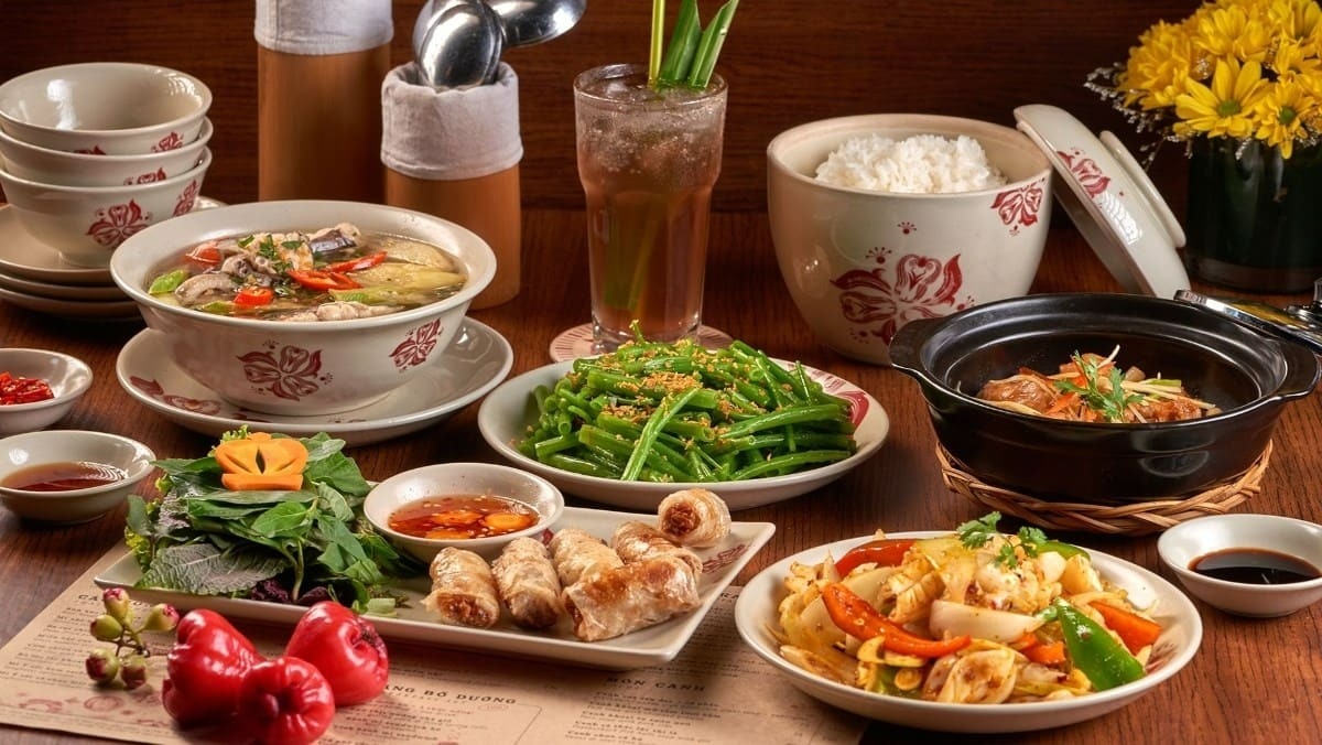 Bữa cơm gia đình kết nối tình thân